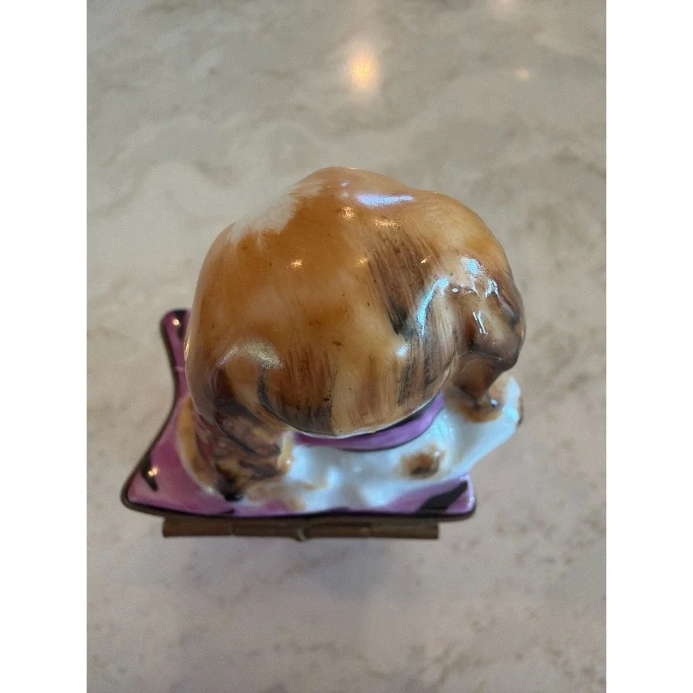 Hand Painted Limoges France Peint Main Beagle Dog in Purse Trinket Box 4/750